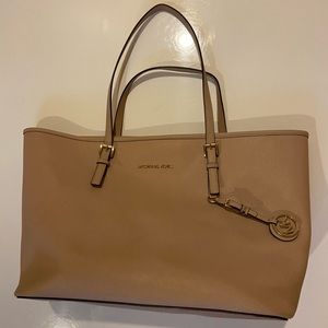 Cream Micheal Kors tote
